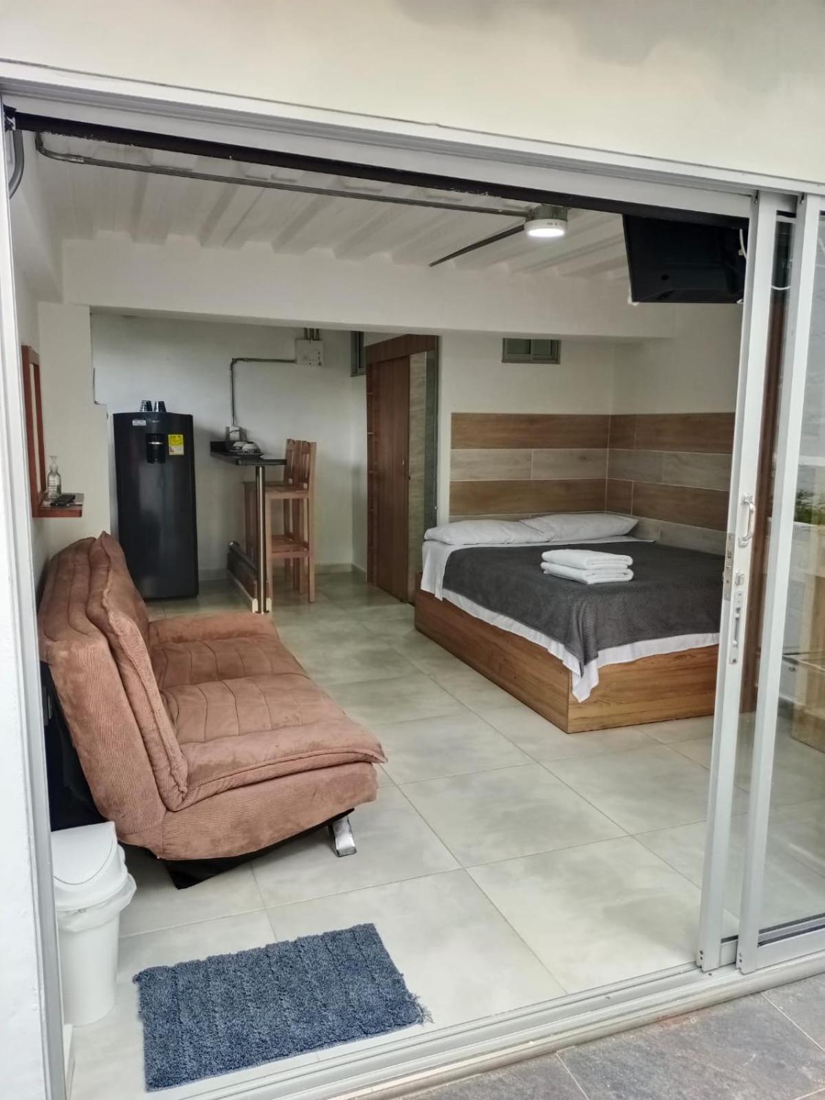 Bird House - Apartament Хардін Екстер'єр фото